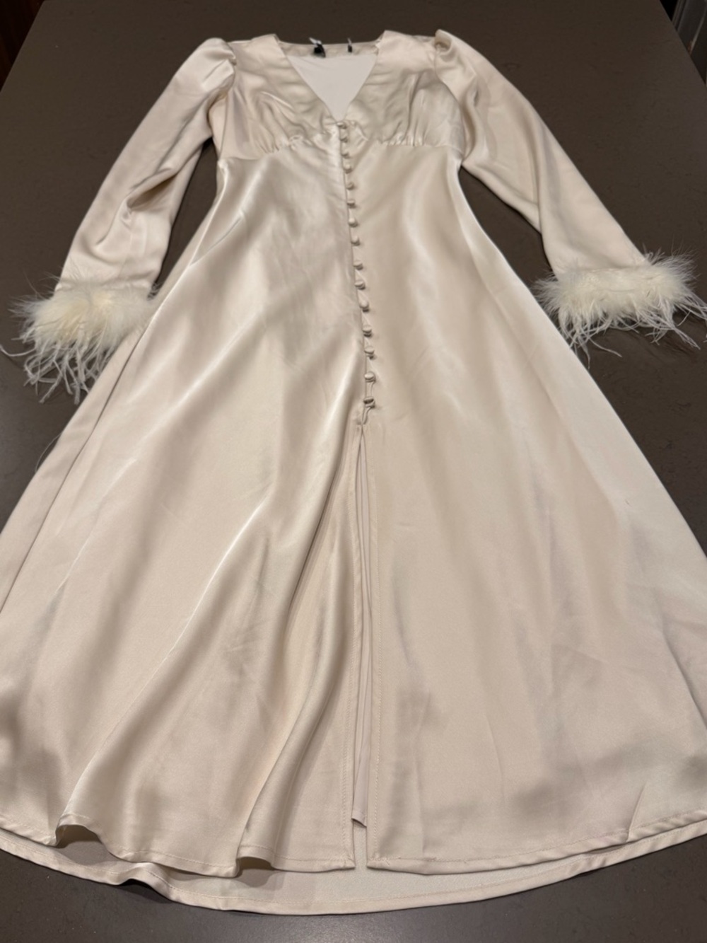 NWOT Lulus Precious Aura Champagne Satin Feather Long Sleeve Midi Dress Sz: XS - Picture 5 of 14